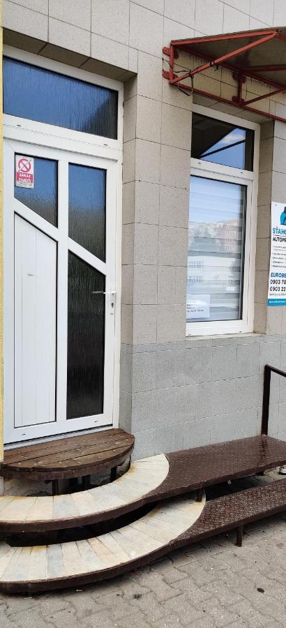 Apartman 1 Hradna 9 Nové Zámky エクステリア 写真