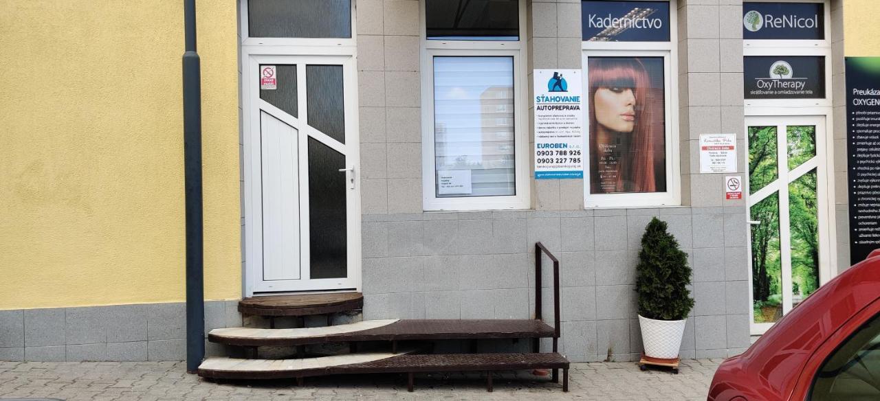 Apartman 1 Hradna 9 Nové Zámky エクステリア 写真
